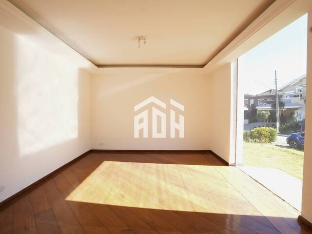 #950 - Casa para Venda em Santana de Parnaíba - SP