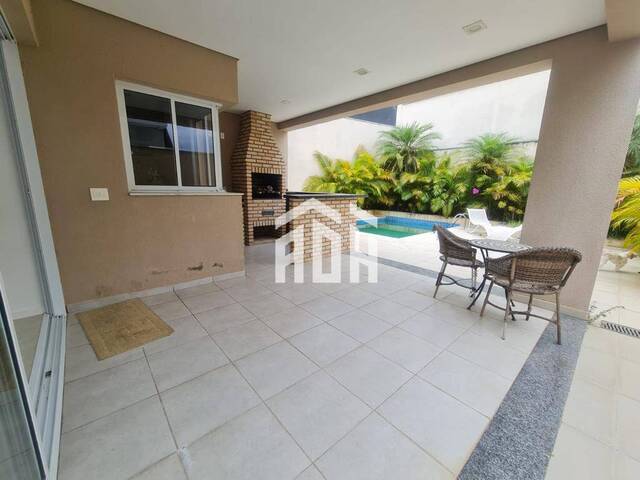 Casa para Venda em Santana de Parnaíba - 3