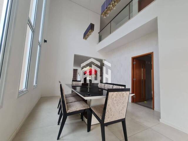 Casa para Venda em Santana de Parnaíba - 4