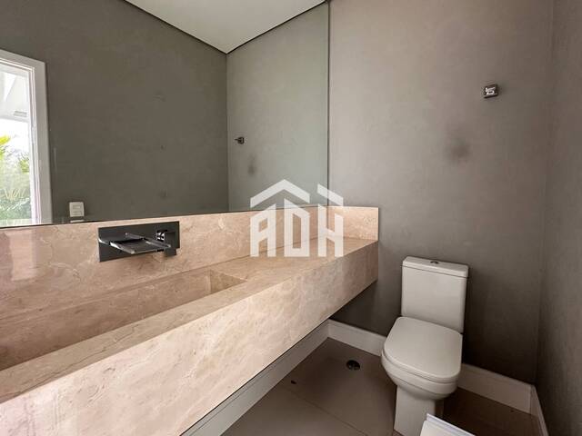 Casa para Venda em Santana de Parnaíba - 4