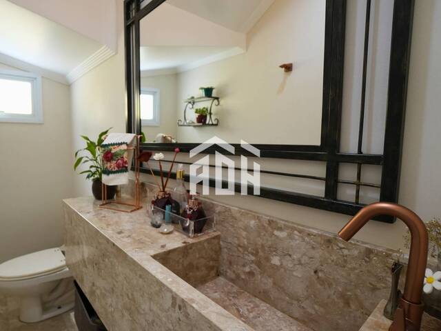 Casa para Venda em Santana de Parnaíba - 4