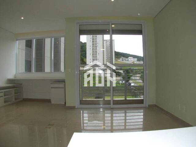 Apartamento para Locação em Santana de Parnaíba - 3