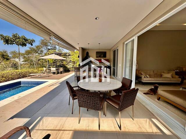 Casa para Venda em Santana de Parnaíba - 5