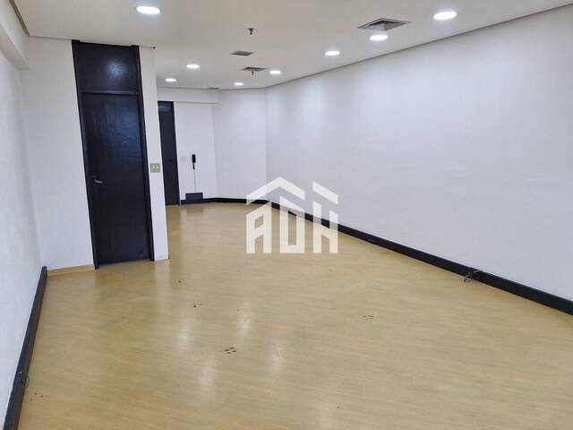 Sala para Locação em Santana de Parnaíba - 4