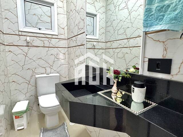 Casa para Venda em Santana de Parnaíba - 2