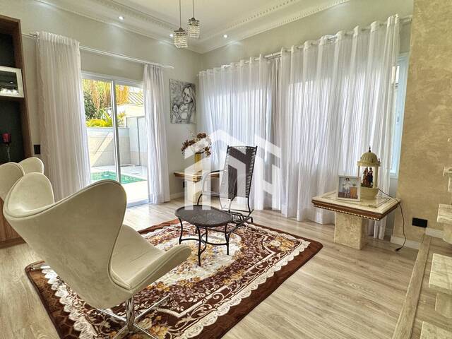 Casa para Venda em Santana de Parnaíba - 5