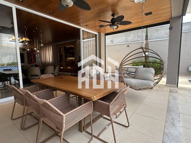Casa para Venda em Santana de Parnaíba - 5