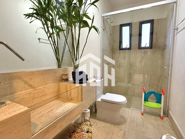 #1051 - Casa para Venda em Santana de Parnaíba - SP