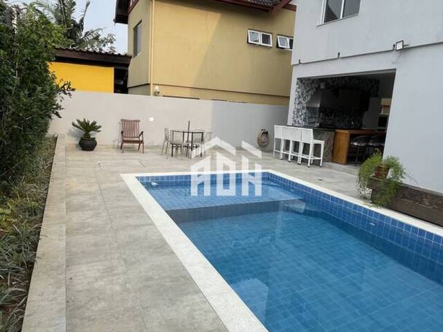Casa para Venda em Santana de Parnaíba - 5