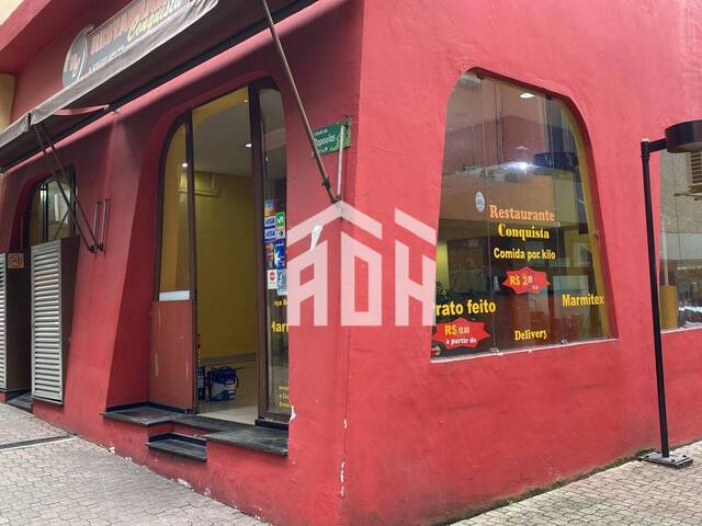 Locação em Condomínio Centro Comercial Alphaville - Barueri
