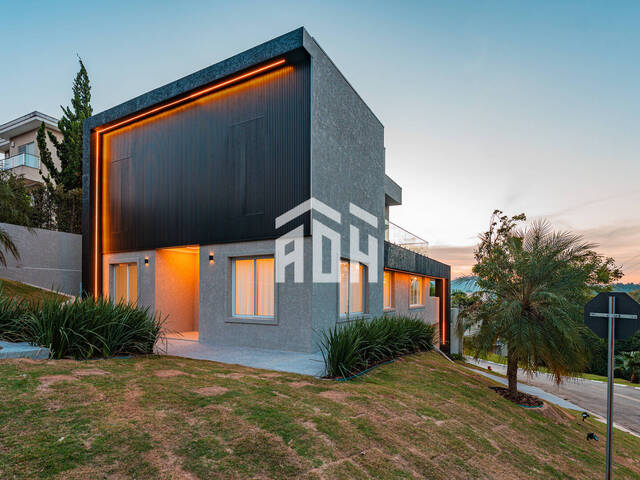 Casa para Venda em Santana de Parnaíba - 4