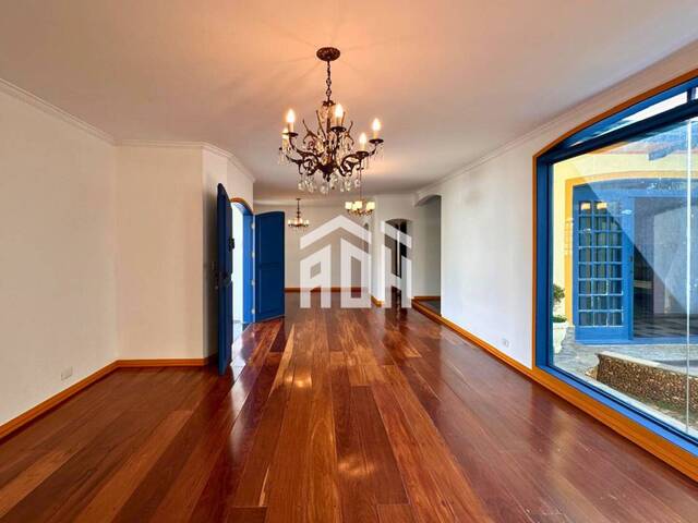 Casa para Venda em Santana de Parnaíba - 2