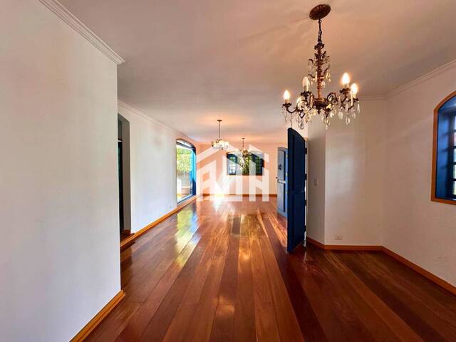 Casa para Venda em Santana de Parnaíba - 3