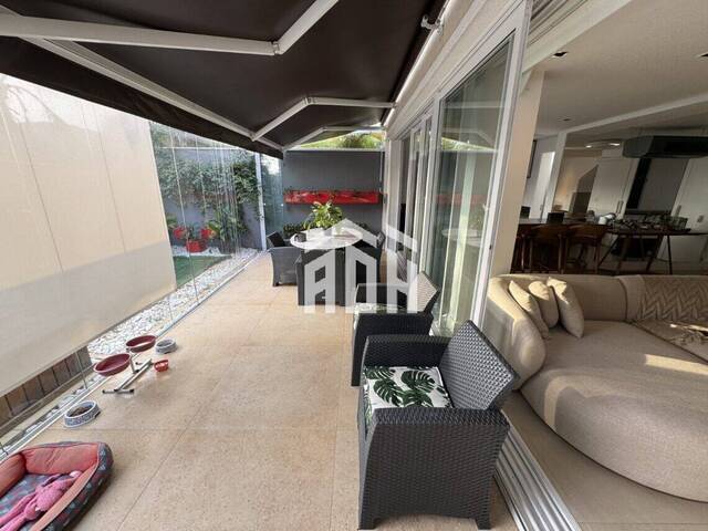 Casa para Venda em Santana de Parnaíba - 5