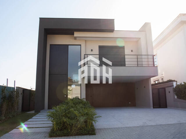 Casa para Venda em Santana de Parnaíba - 4
