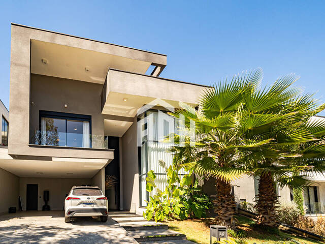 #1142 - Casa para Venda em Santana de Parnaíba - SP