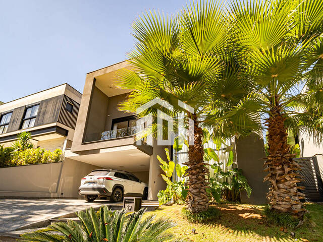 #1142 - Casa para Venda em Santana de Parnaíba - SP