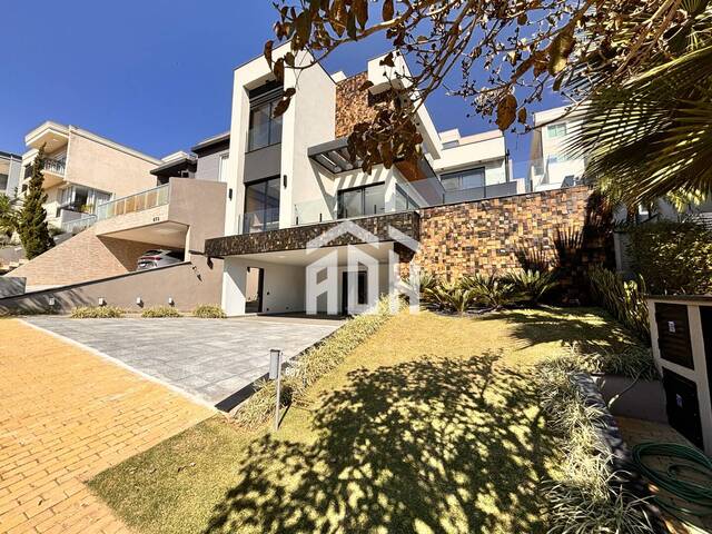 #1190 - Casa para Venda em Santana de Parnaíba - SP