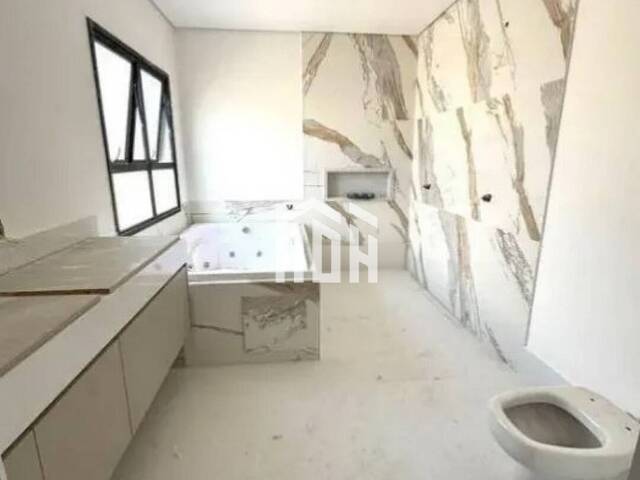 Casa para Venda em Santana de Parnaíba - 5