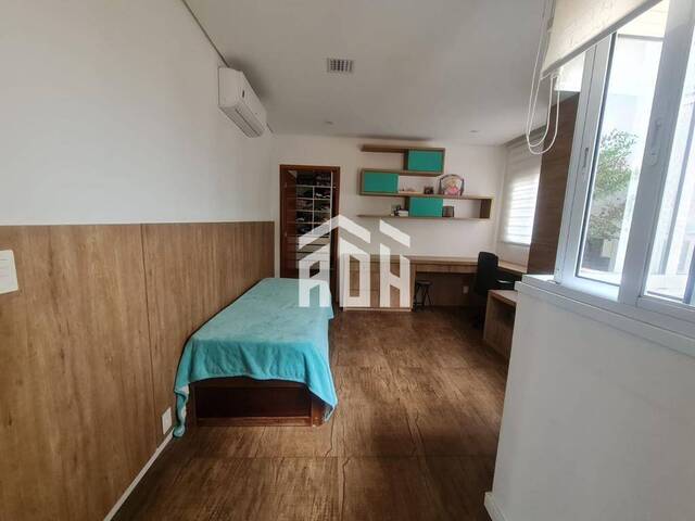 Casa para Venda em Santana de Parnaíba - 3