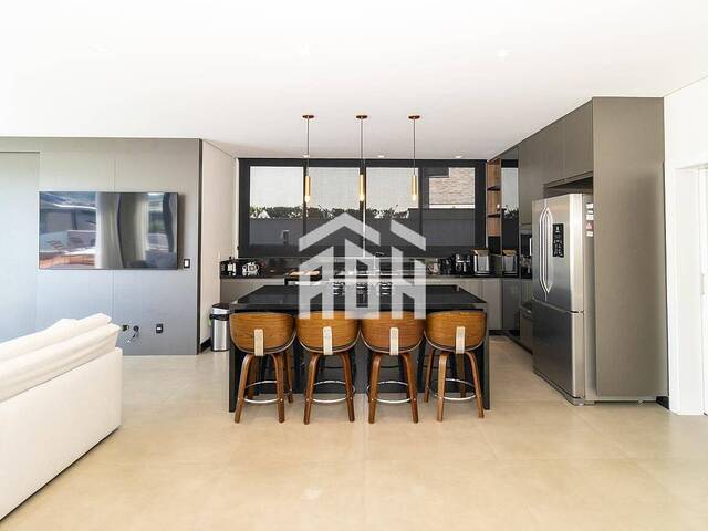 Casa para Venda em Santana de Parnaíba - 2