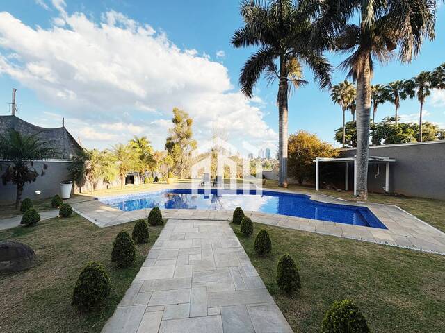 Casa para Venda em Santana de Parnaíba - 5