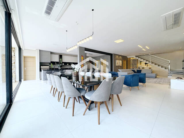 Casa para Venda em Santana de Parnaíba - 4