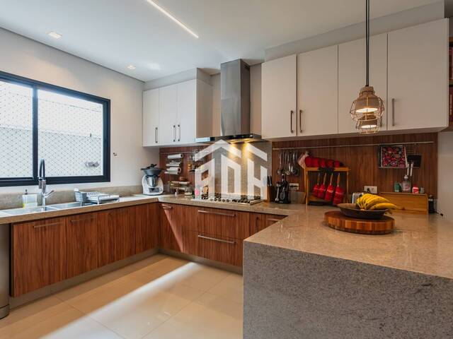 Casa para Venda em Santana de Parnaíba - 4