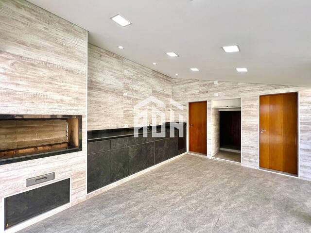 Casa para Venda em Santana de Parnaíba - 5