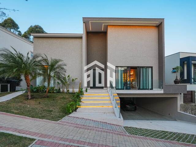 #1251 - Casa para Venda em Santana de Parnaíba - SP