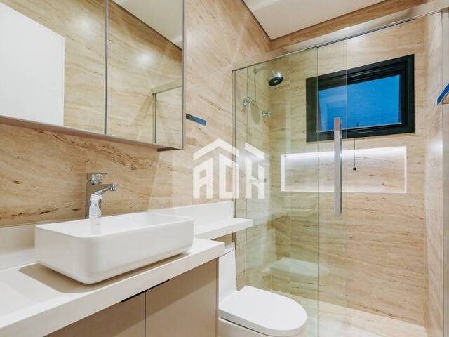 #1251 - Casa para Venda em Santana de Parnaíba - SP