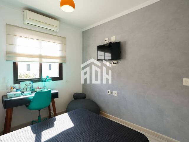 Casa para Venda em Santana de Parnaíba - 4