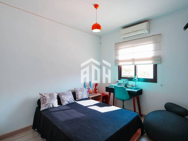 Casa para Venda em Santana de Parnaíba - 5