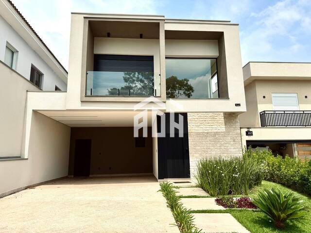 #1255 - Casa para Venda em Santana de Parnaíba - SP