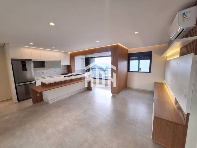 #1255 - Casa para Venda em Santana de Parnaíba - SP