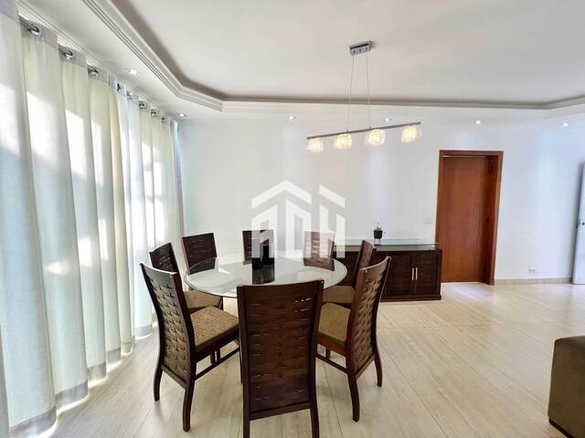 Casa para Venda em Santana de Parnaíba - 4