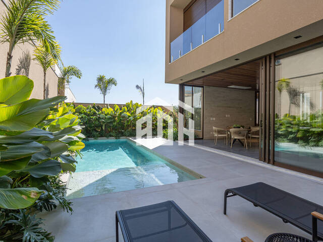 Casa para Venda em Santana de Parnaíba - 4