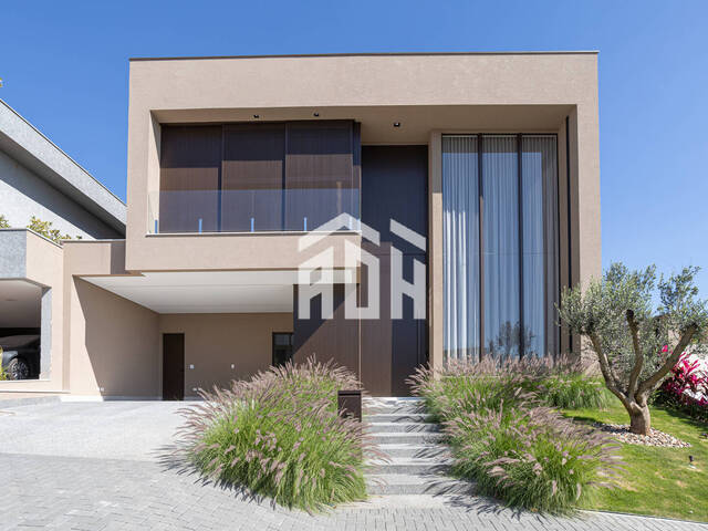 #1260 - Casa para Venda em Santana de Parnaíba - SP