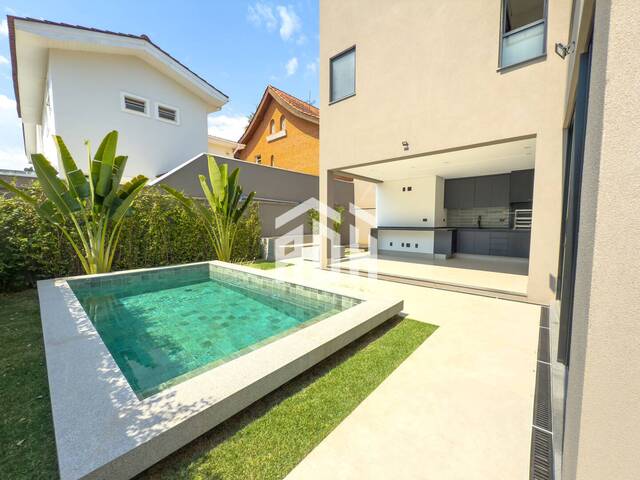 #1262 - Casa para Venda em Santana de Parnaíba - SP