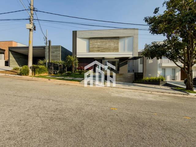 #1264 - Casa para Venda em Santana de Parnaíba - SP