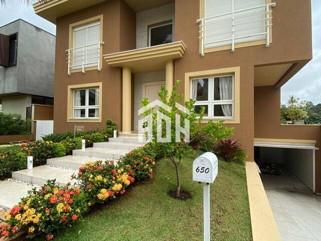 #1291 - Casa para Venda em Santana de Parnaíba - SP