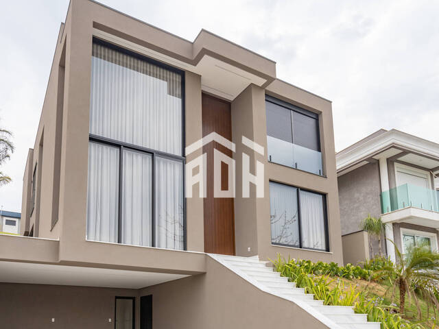 #1303 - Casa para Venda em Santana de Parnaíba - SP