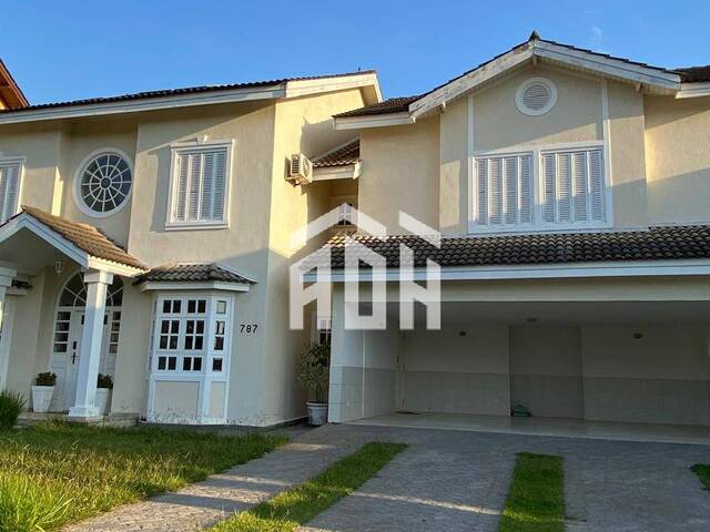 Casa para Venda em Santana de Parnaíba - 4