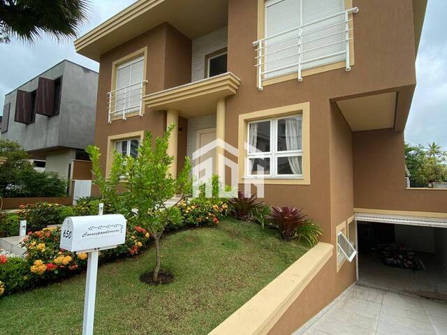 #1341 - Casa para Locação em Santana de Parnaíba - SP