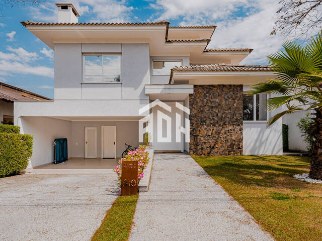 #1344 - Casa para Venda em Santana de Parnaíba - SP