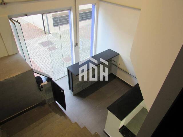 Locação em Condomínio Centro Comercial Alphaville - Barueri