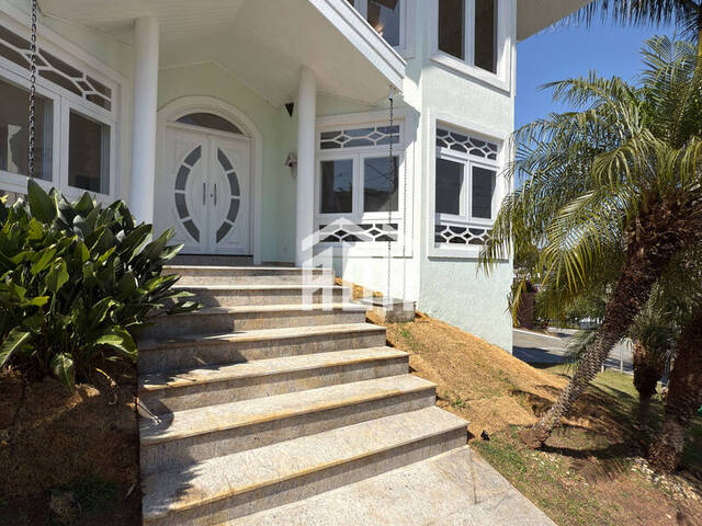 #1407 - Casa para Venda em Santana de Parnaíba - SP