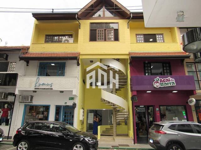 Locação em Condomínio Centro Comercial Alphaville - Barueri