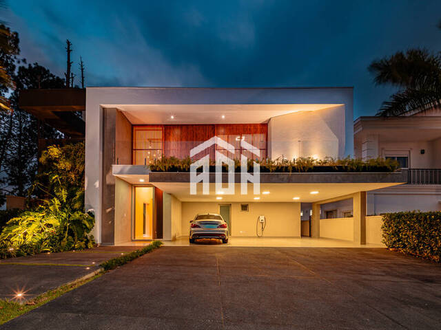 #1444 - Casa para Venda em Santana de Parnaíba - SP