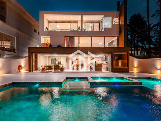 Casa para Venda em Santana de Parnaíba - 4